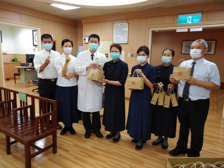 人文志工感恩防疫 臺中慈濟醫院同仁身心獲鼓舞